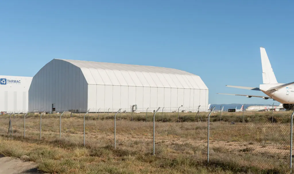 airline-hangars