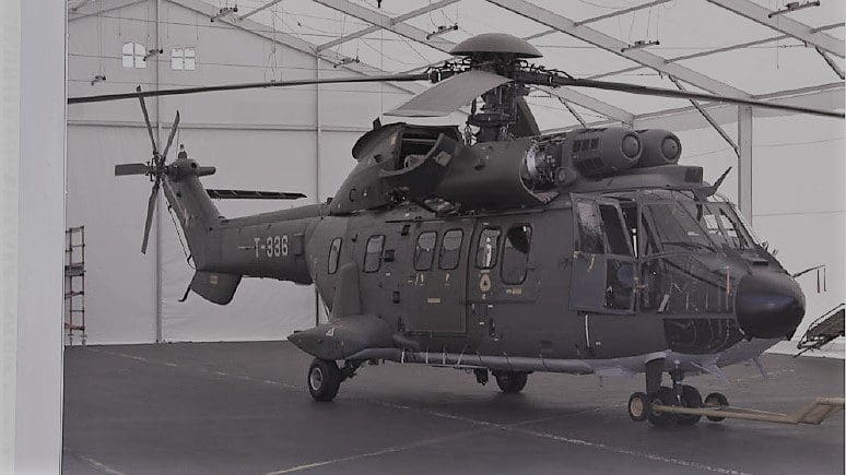 hangar-d-hélicoptères