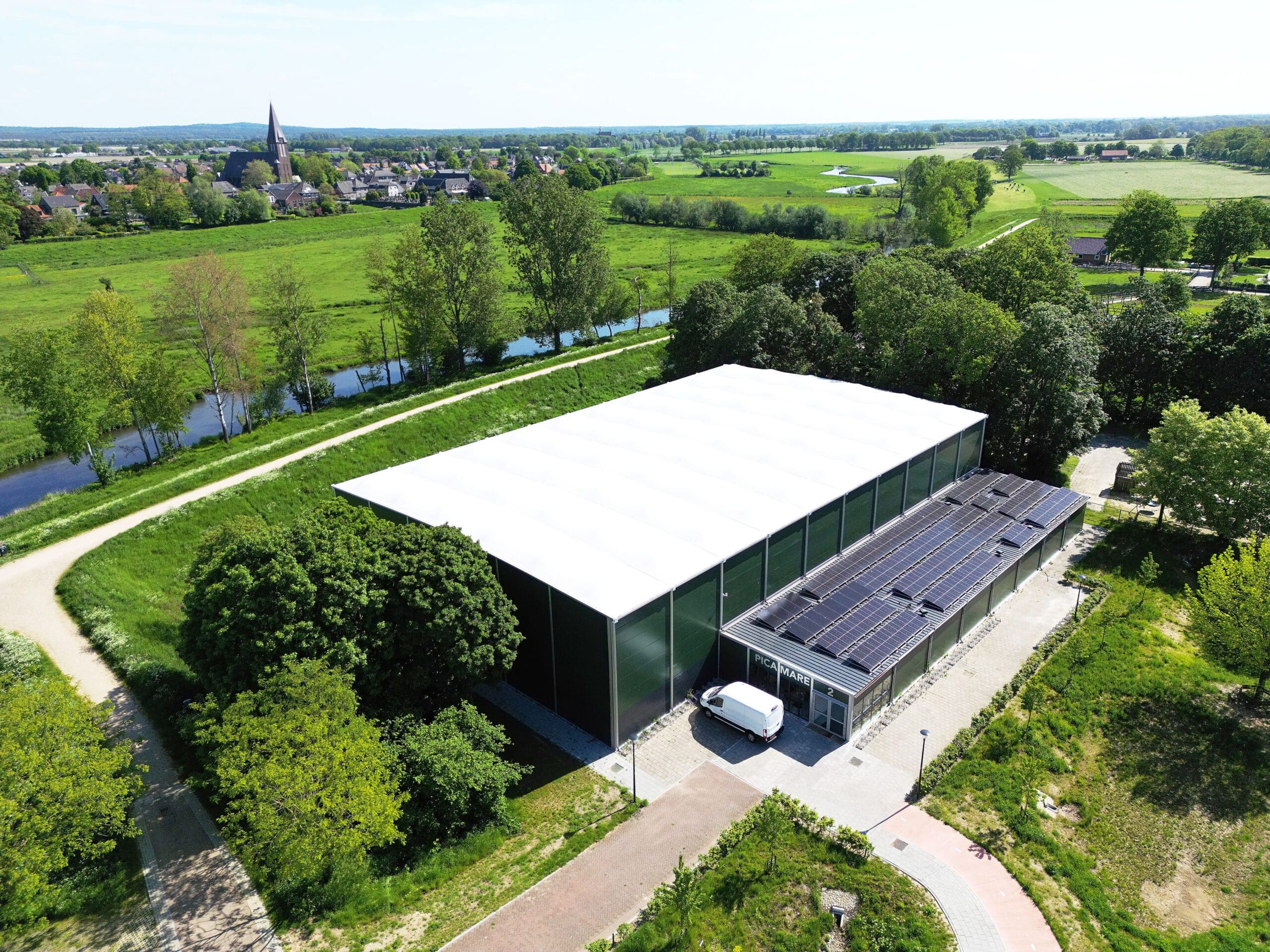 Gemeente Gennep – Ein nachhaltiger Sporthall für die Gemeinde